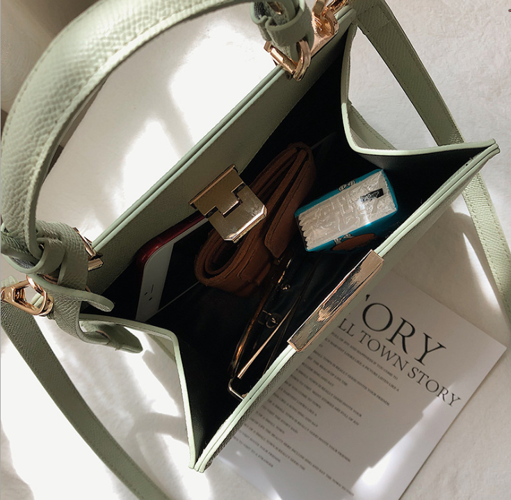 Shoulder bag